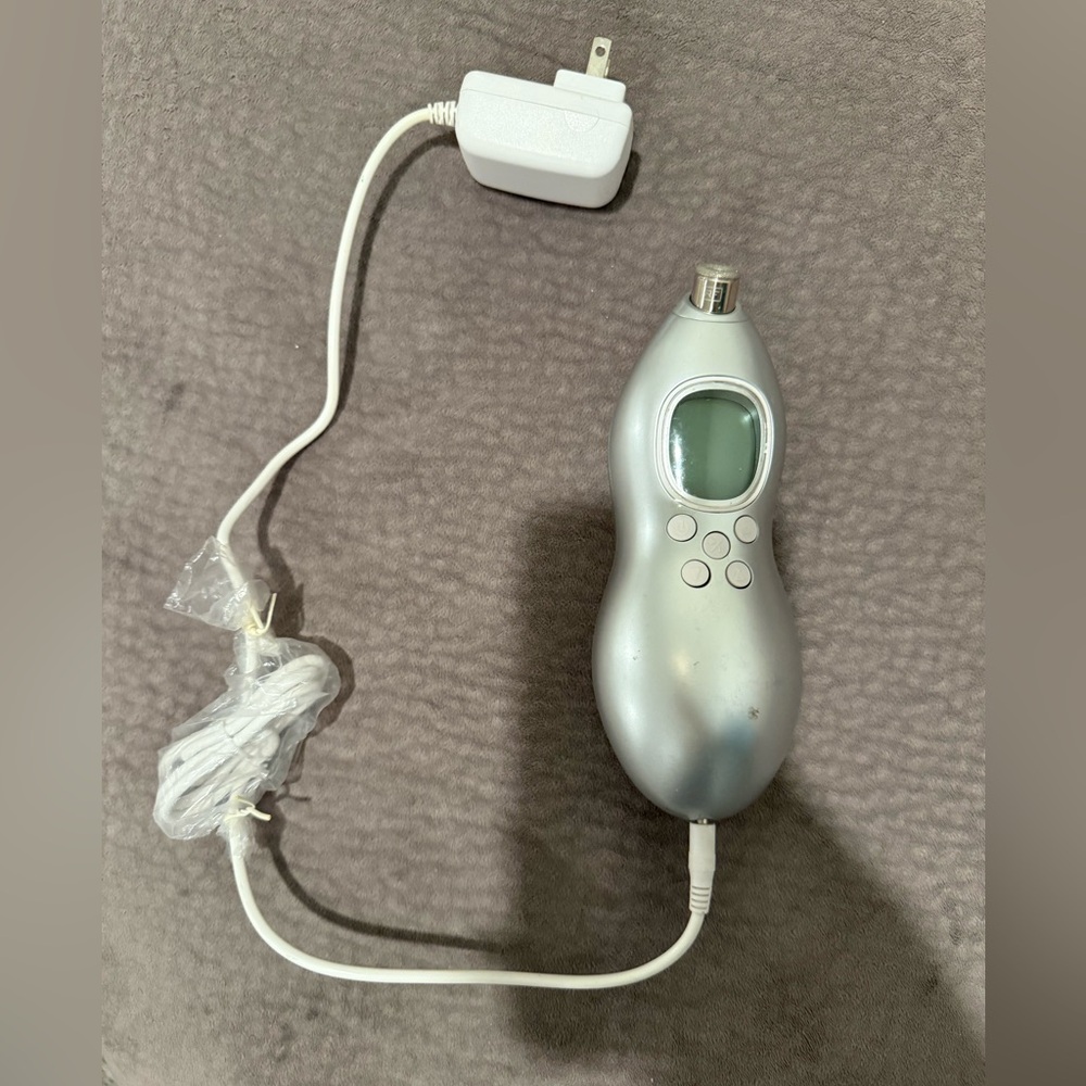 R+F AMP MD Micro-Exfoliating Treatment Device